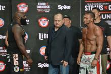 Kimbo Slice Ken Shamrock Bellator Unfinished Business Weigh In Critical Blast